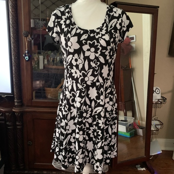 Michael Kors Dresses & Skirts - NWOT Michael Kors dress